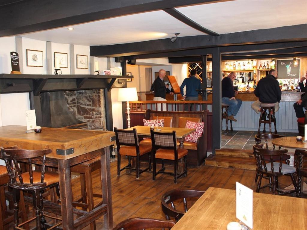 Cockhaven Arms Hotel Bishopsteignton Buitenkant foto