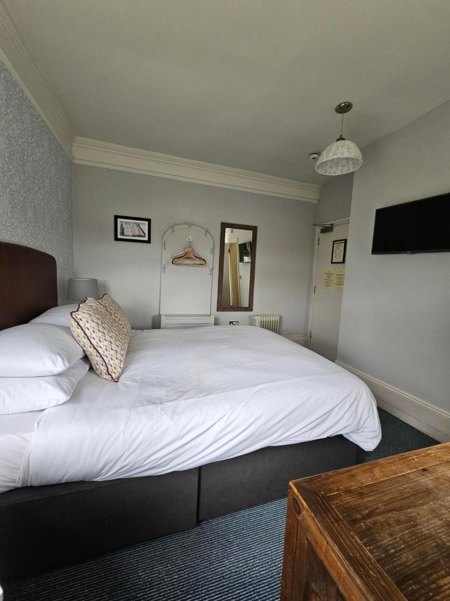 Cockhaven Arms Hotel Bishopsteignton Buitenkant foto